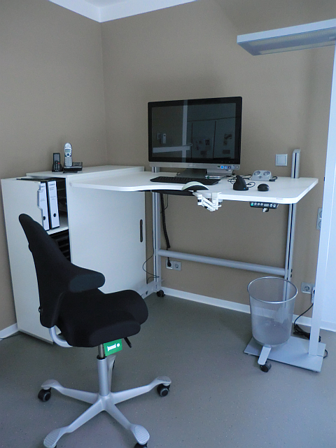 Schreibtische: Kommunalverband für Jugend und Soziales Baden