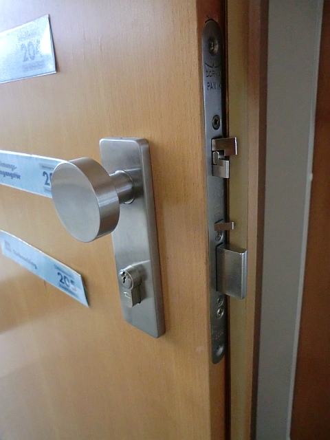 Außentür: Kommunalverband für Jugend und Soziales Baden-Württemberg (KVJS)