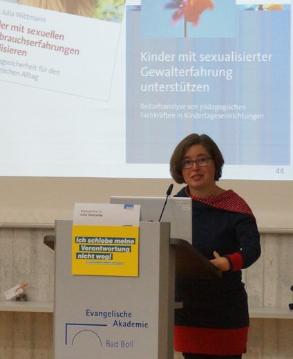 Prof. Dr. Julia Gebrande Professorin Doktorin Julia Gebrande