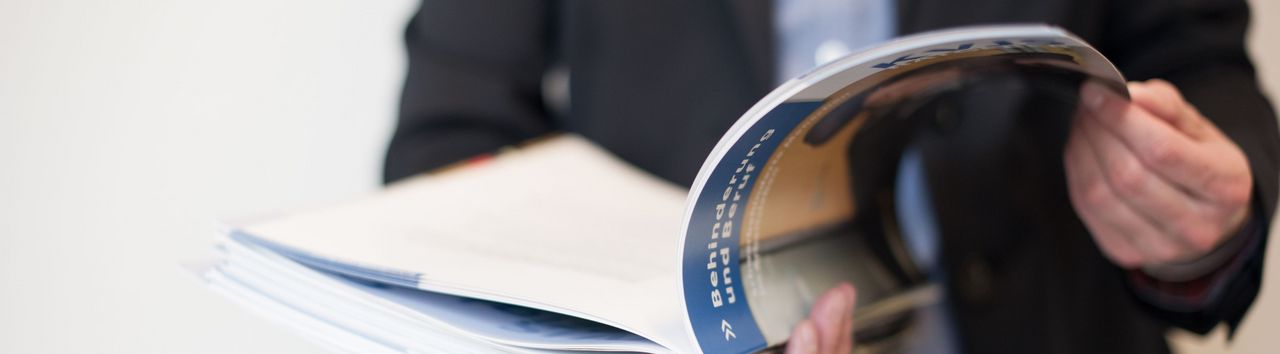 Stapel mit Zeitschriften