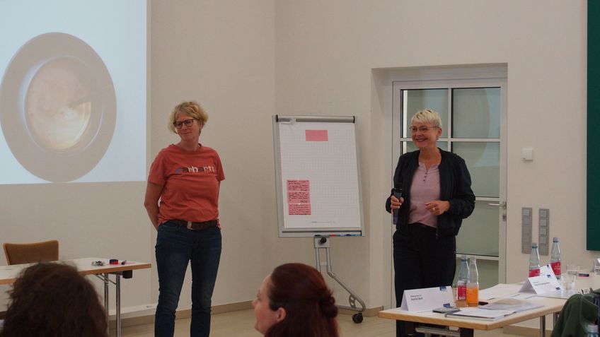 Prof. Dr. Astrid Boll und Prof. Dr. Regina Remsperger-Kehm