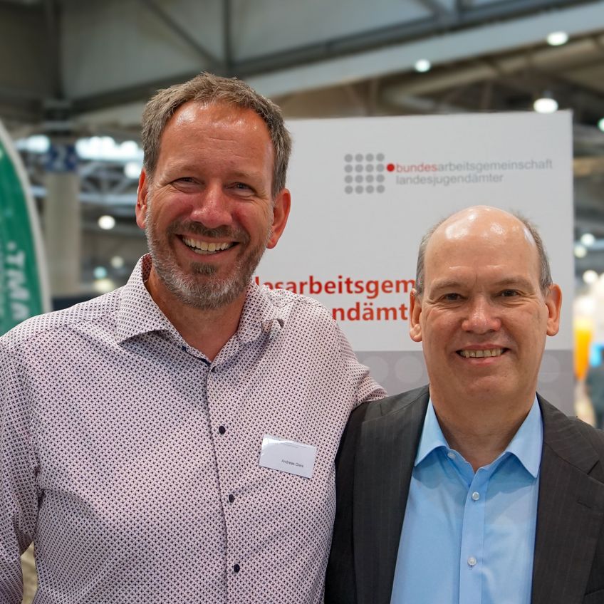 Andreas Gleis (Geschäftsführer BAG-Landesjugendämter) und Gerald Häcker (Dezernatsleiter KVJS-Landesjugendamt)