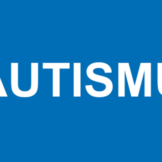 Schriftzug "Welt-Autismus-Tag" mit Puzzleteilen